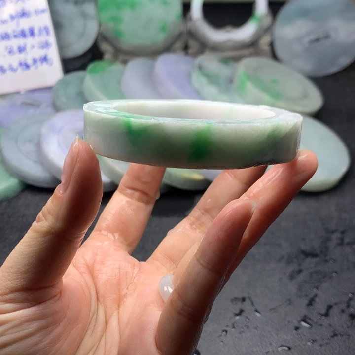 未镶嵌手镯定制翡翠