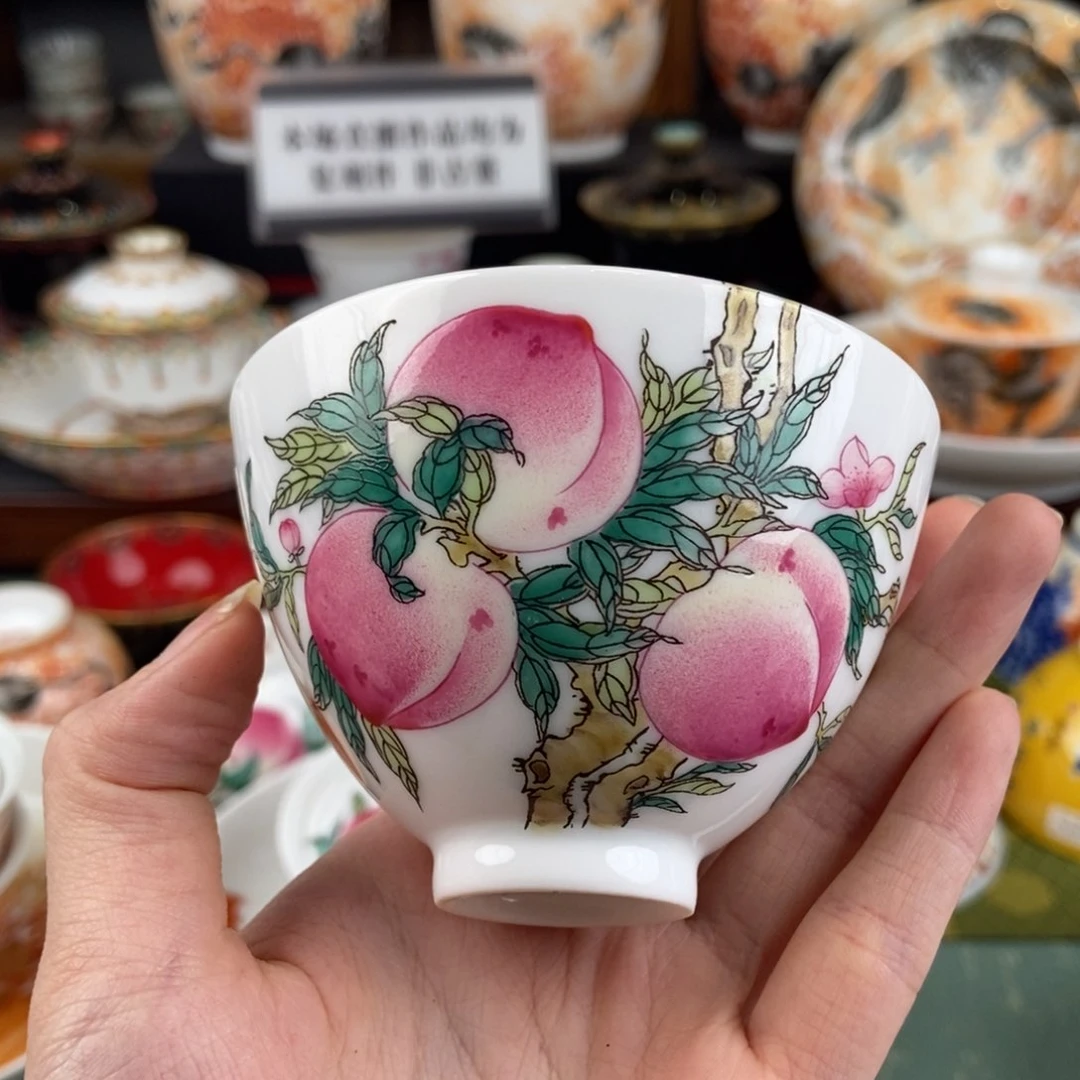 陶瓷的设计师是一个人的