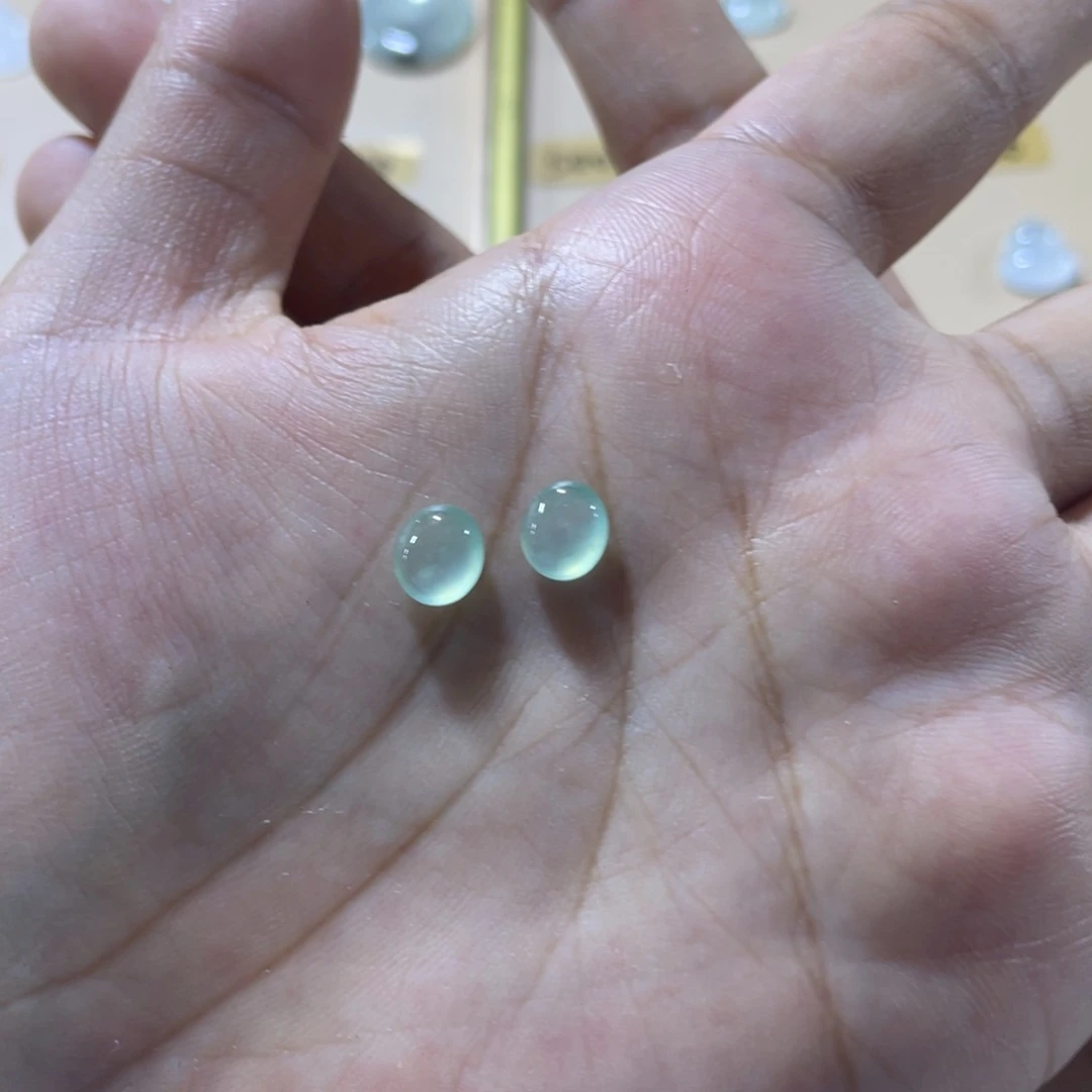 翡翠未镶嵌颈饰蛋面