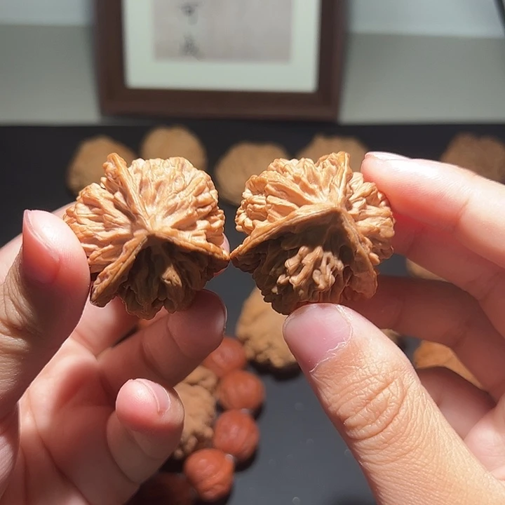 文玩核桃把件三棱