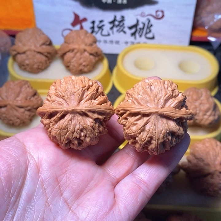 文玩核桃把件苹果园 39