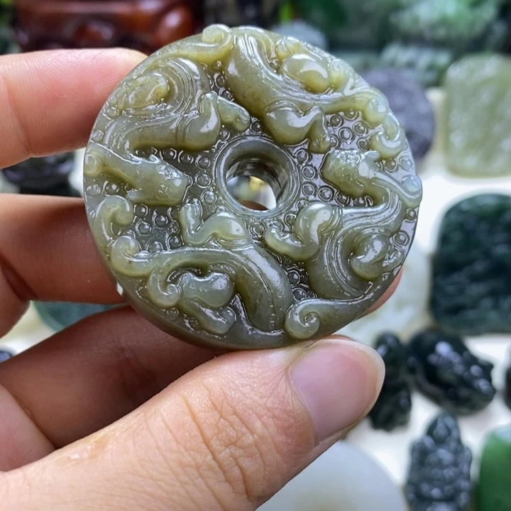 思***念和田玉未镶嵌颈饰