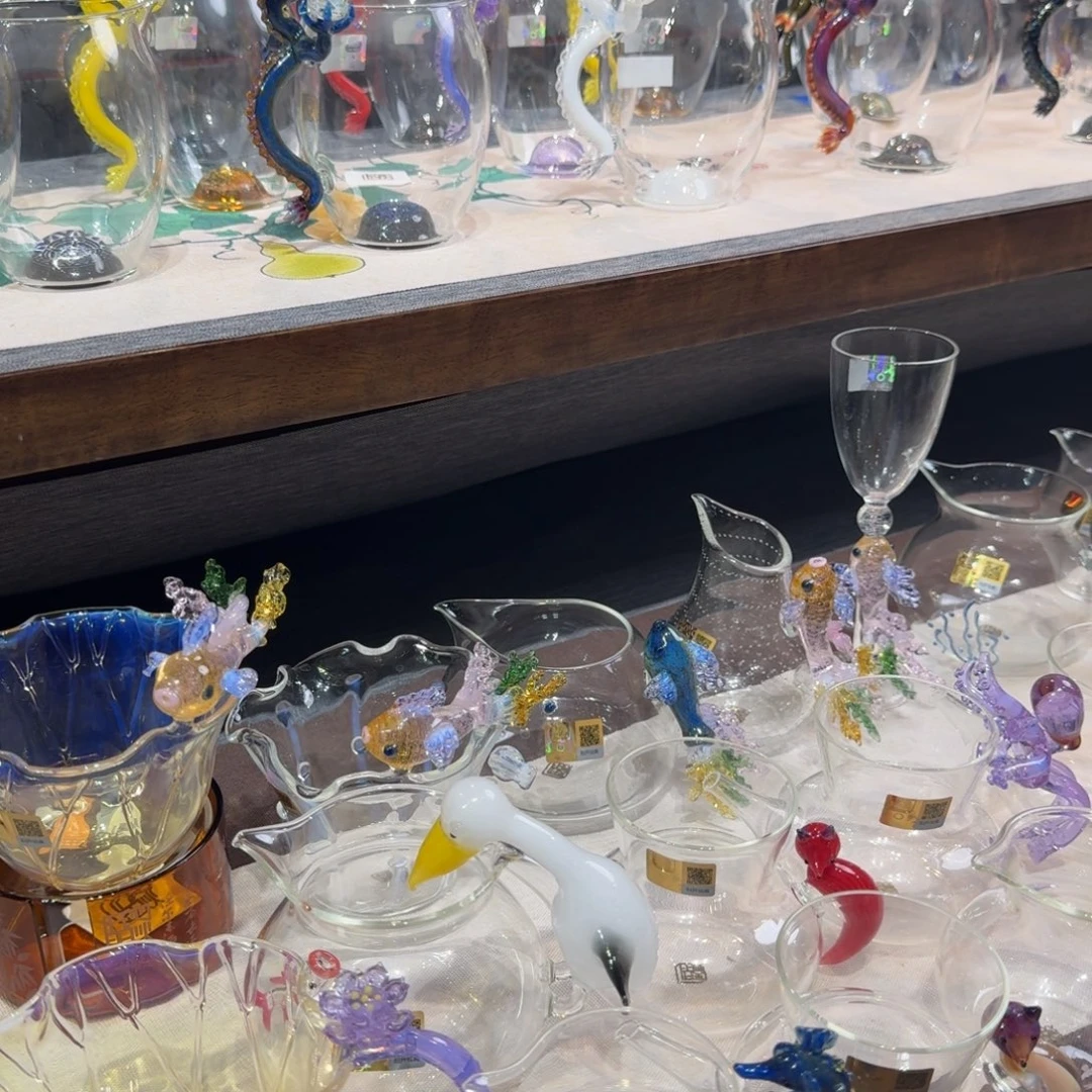 坐***时晶焱公道杯荷韵侧把紫色