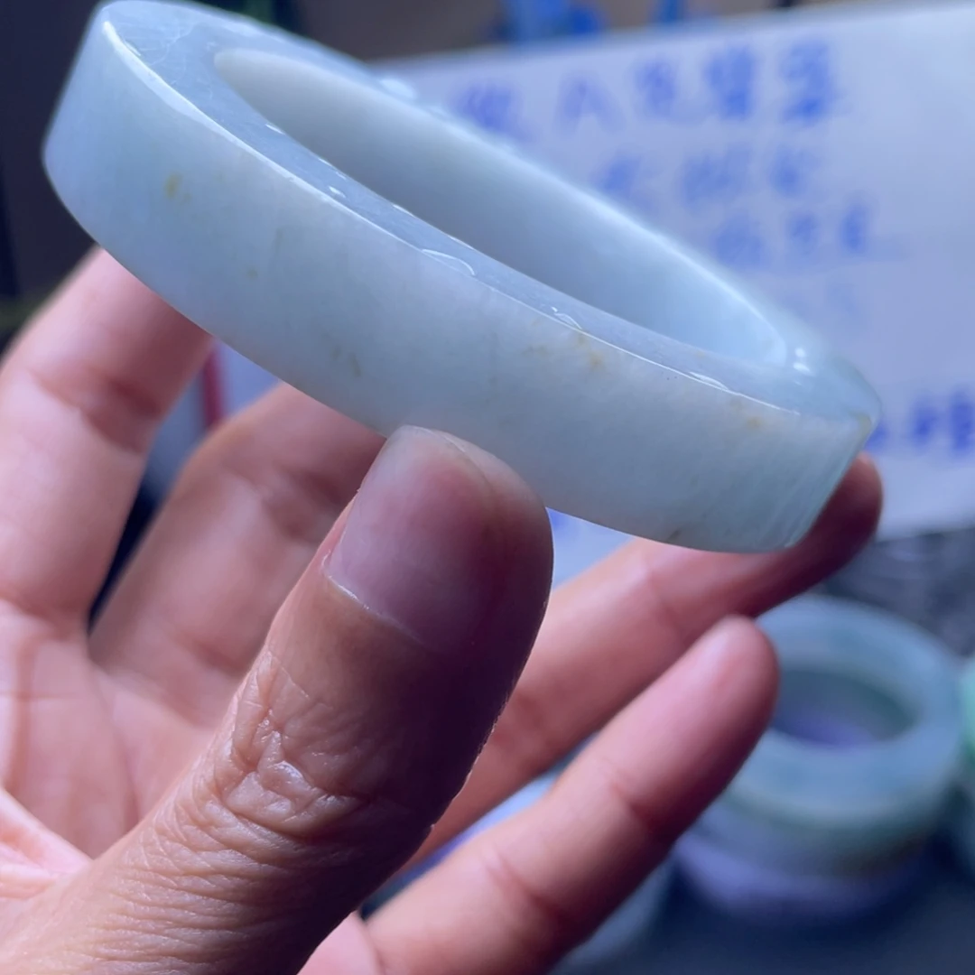 未镶嵌定制翡翠翡翠手镯