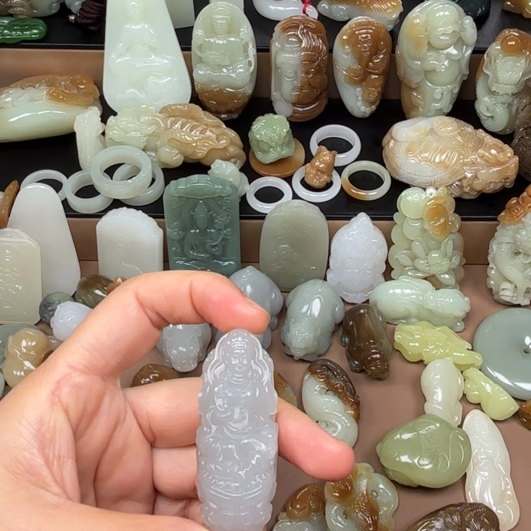 颈饰未镶嵌和田玉