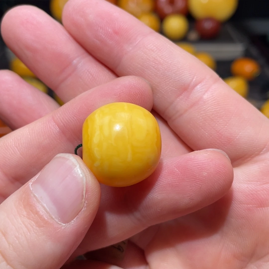 【闪购商品】琥珀裸石未镶嵌枣珠