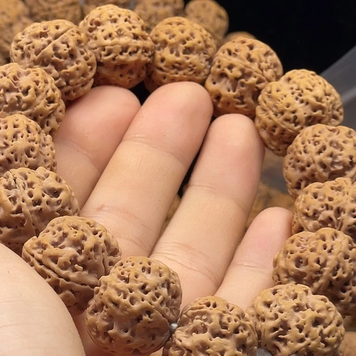 金刚菩提吊坠吊*了22蜂窝