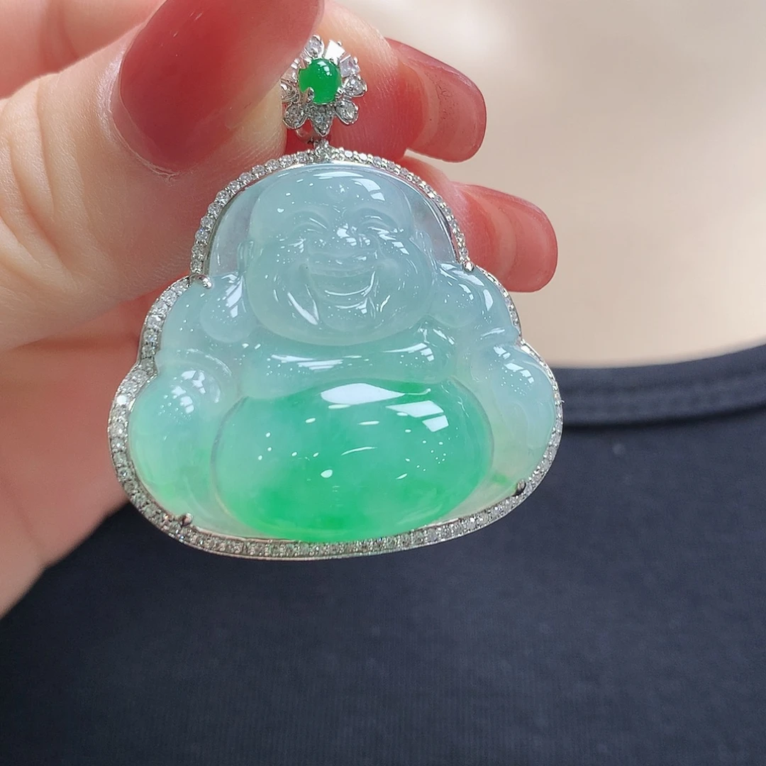 翡翠18K金镶嵌颈饰佛公