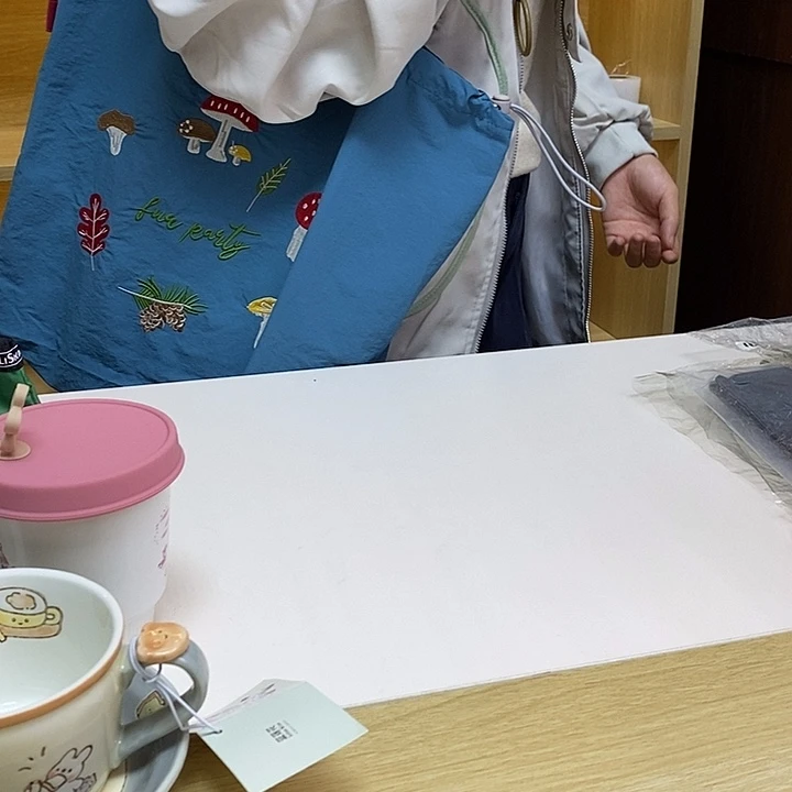 瓷片哈哈哈@@974557