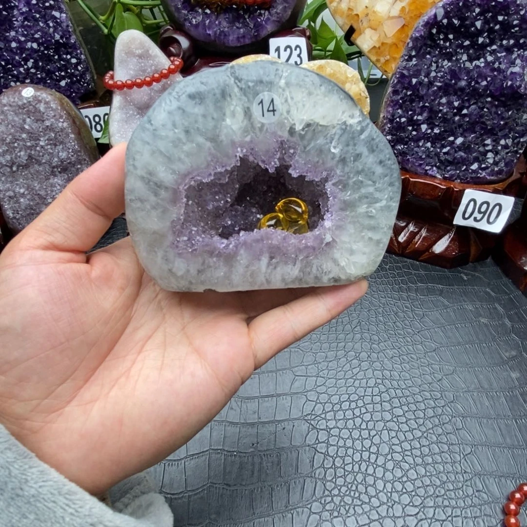 紫晶未镶嵌大型摆件（非配饰）