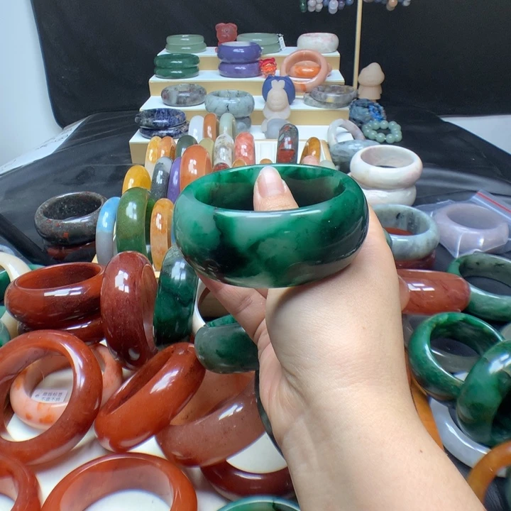 未镶嵌手镯石英质玉✨**?