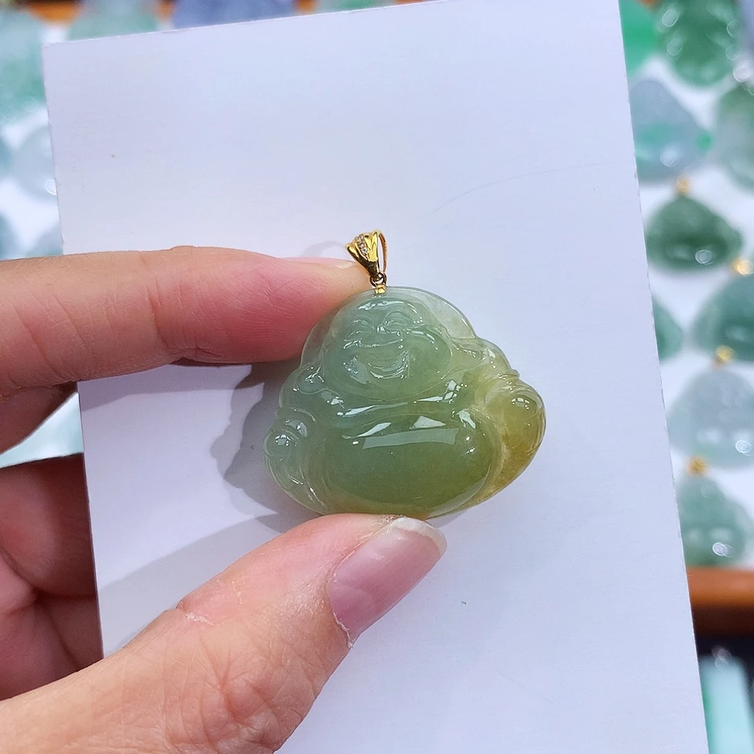 翡翠18K金镶嵌颈饰翡翠吊坠