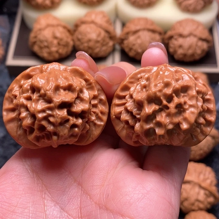 文玩核桃把件野生毕业大龙鳞40