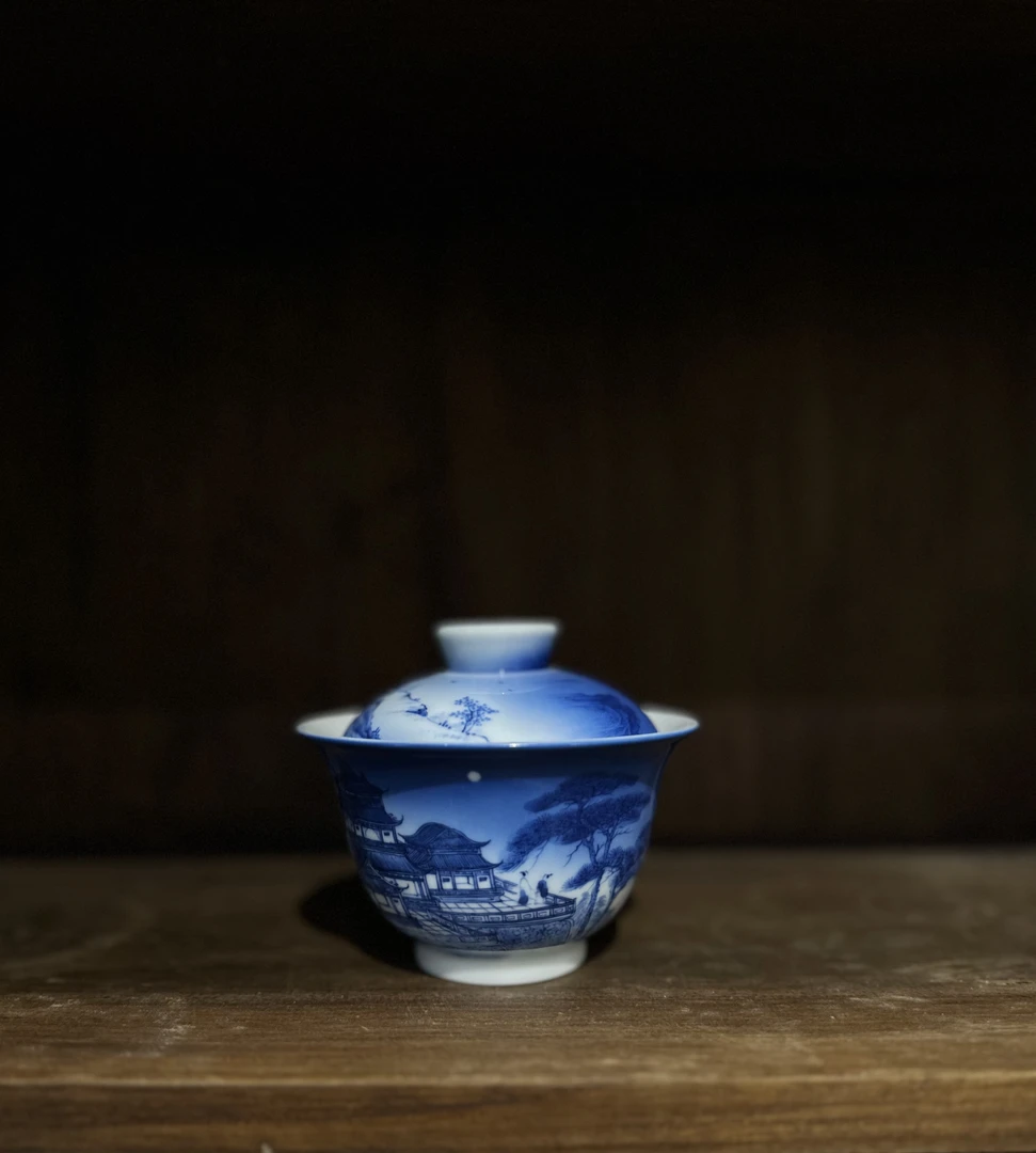 青花山水陶瓷复古缠枝夜景盖碗青花瓷茶具，纯手工手绘夜景主人杯
