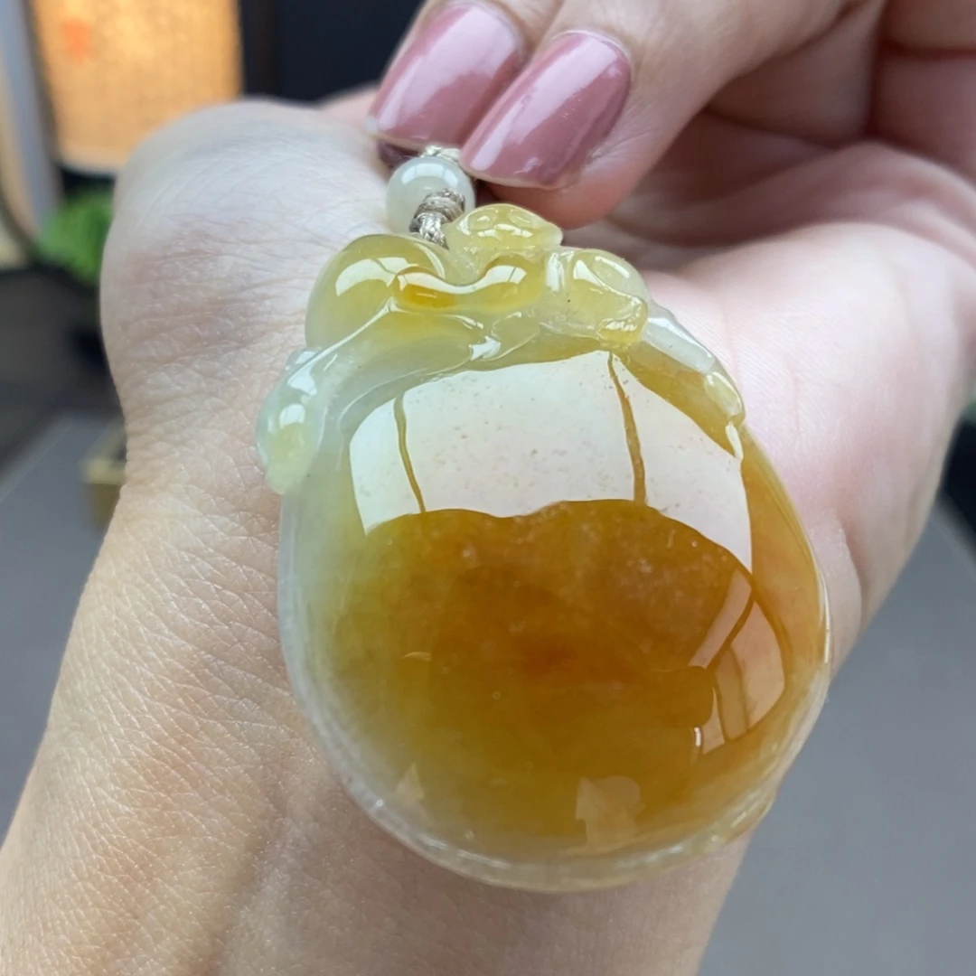 翡翠未镶嵌颈饰吊坠55