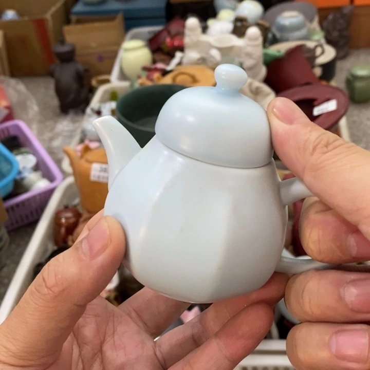 陶瓷艺术品及陶瓷壶