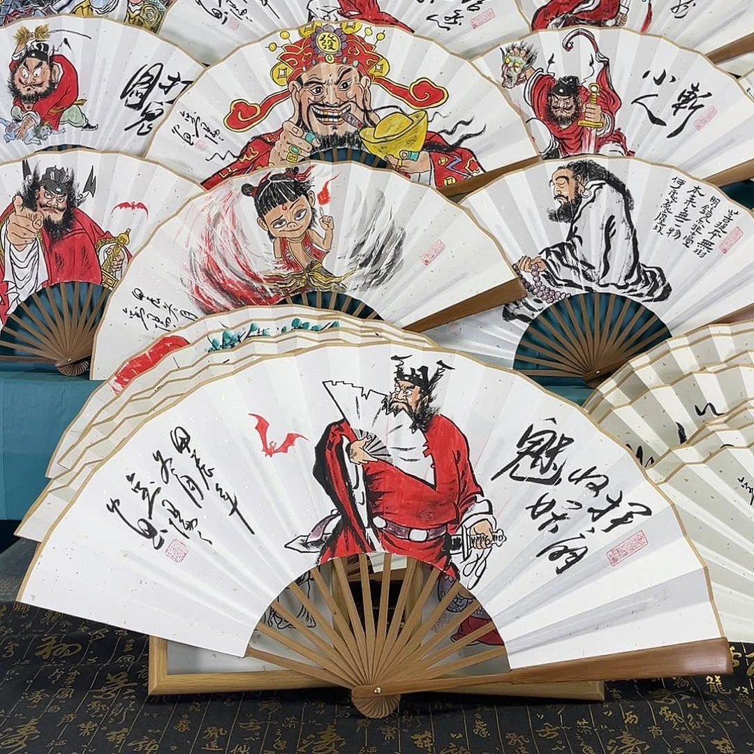 国画落**年手绘折扇一把