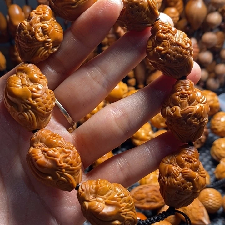 吊坠橄榄核八大财神