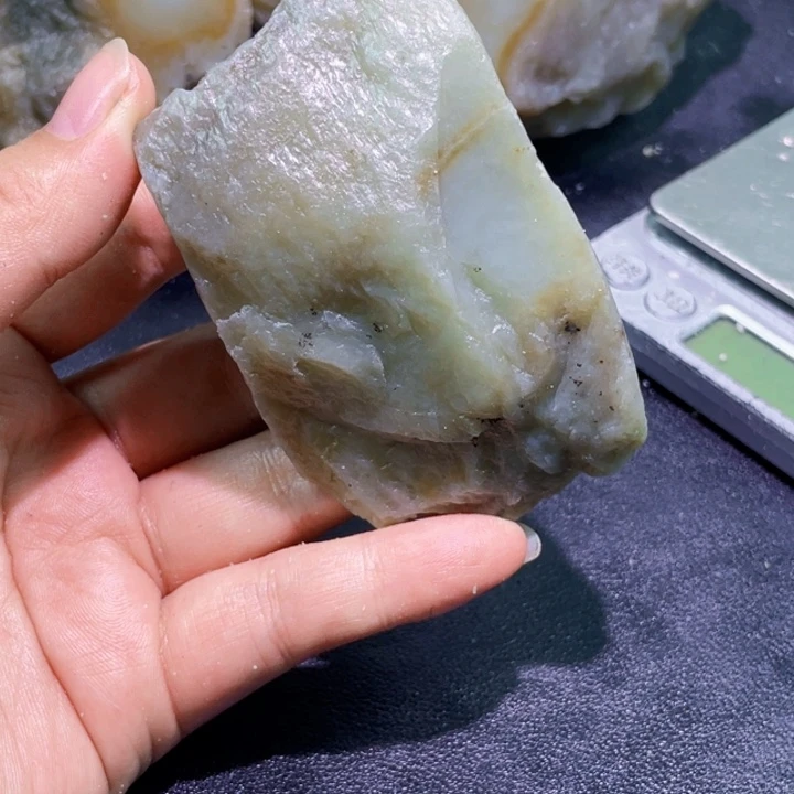 未镶嵌和田玉珠宝半成品