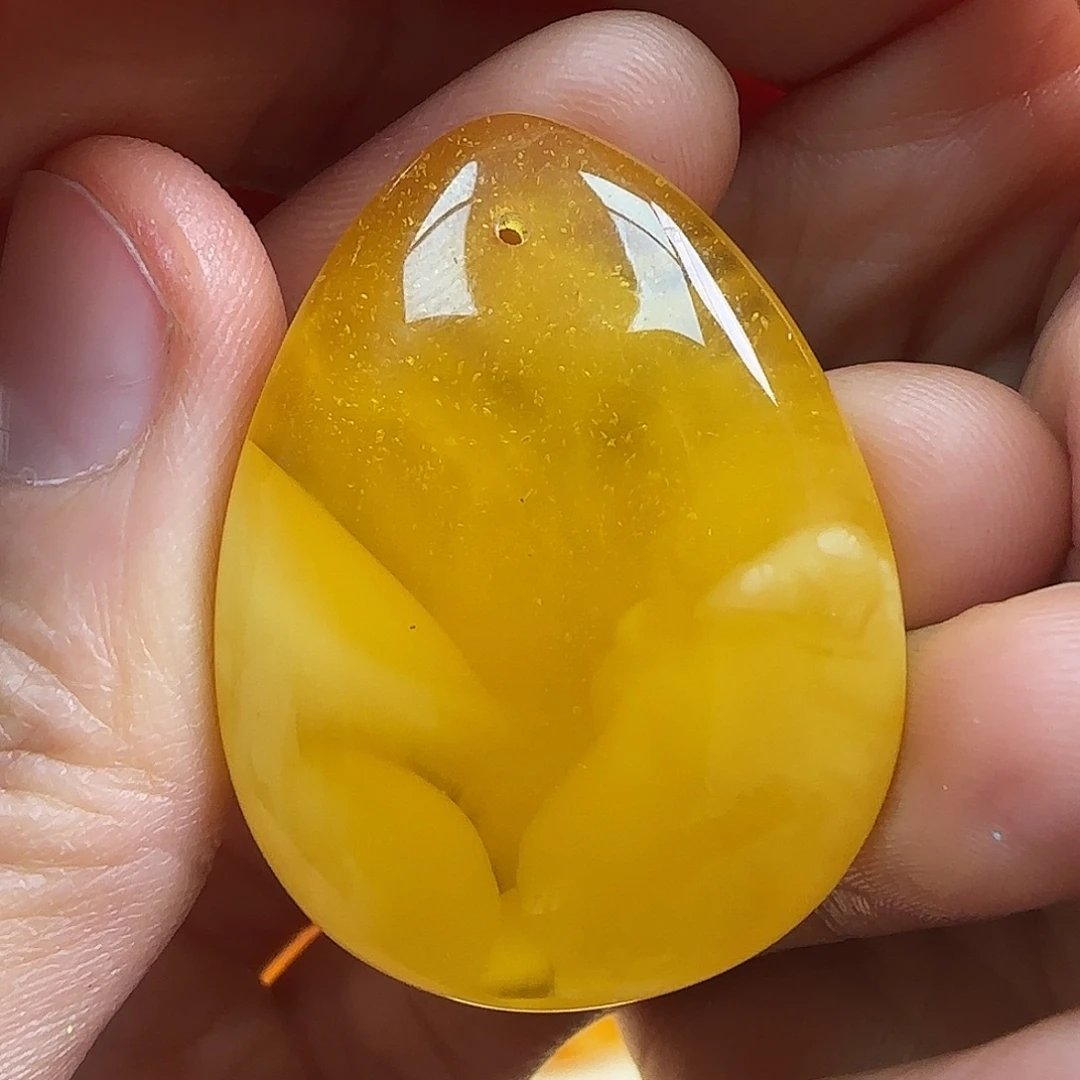 蜜蜡未镶嵌珠宝奇石