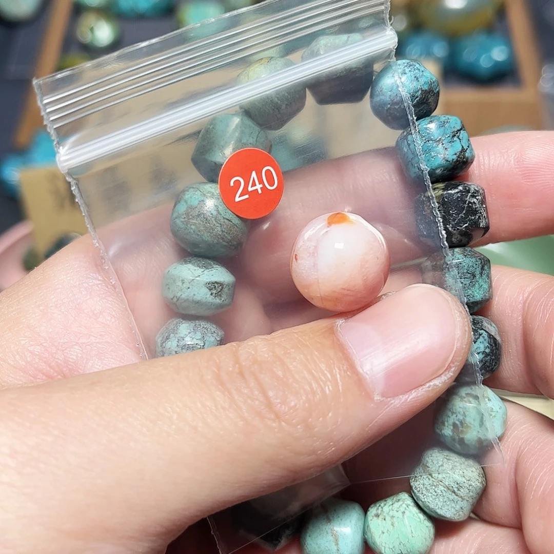 三***物玛瑙/玉髓未镶嵌珠宝奇石