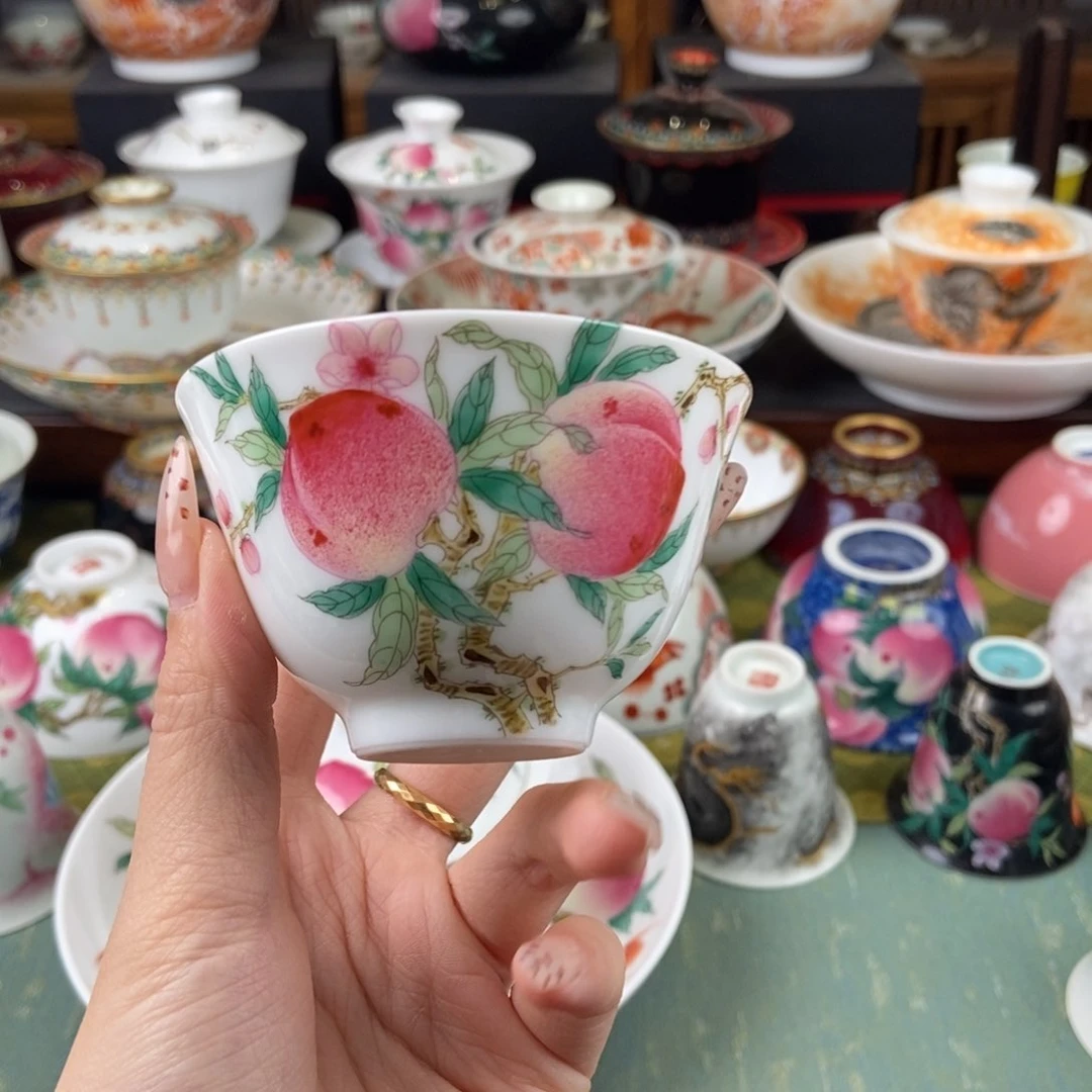 陶瓷的设计师是一个人