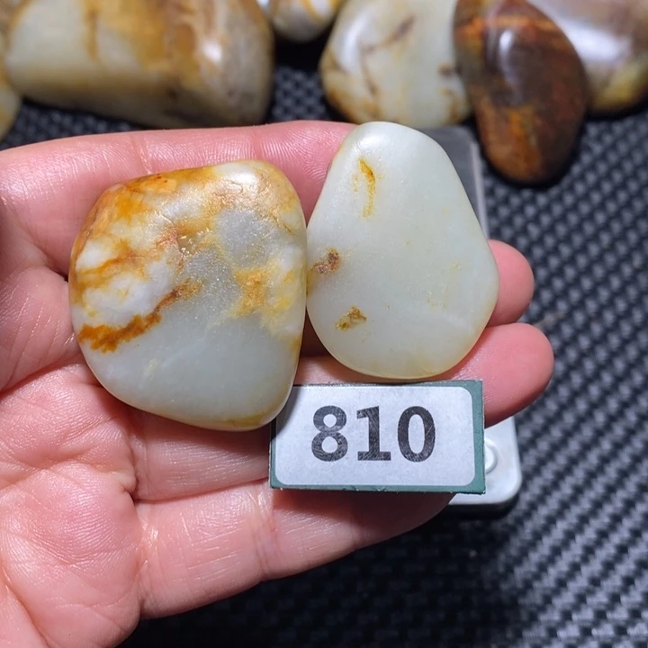 飞***哥和田玉未镶嵌挂件