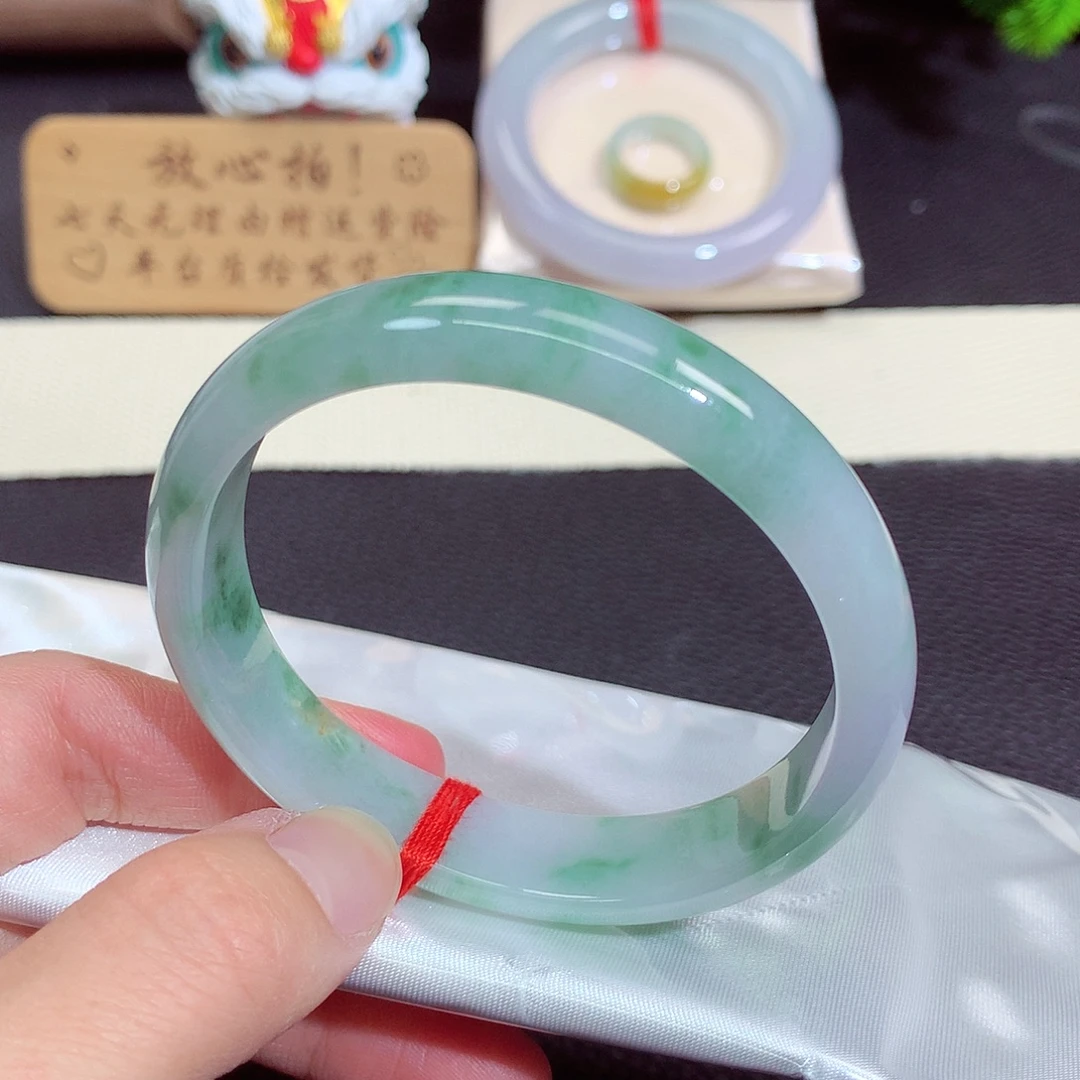 翡翠未镶嵌手镯524