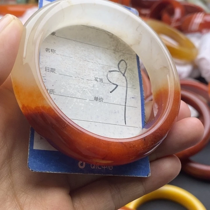 石英质玉未镶嵌手镯