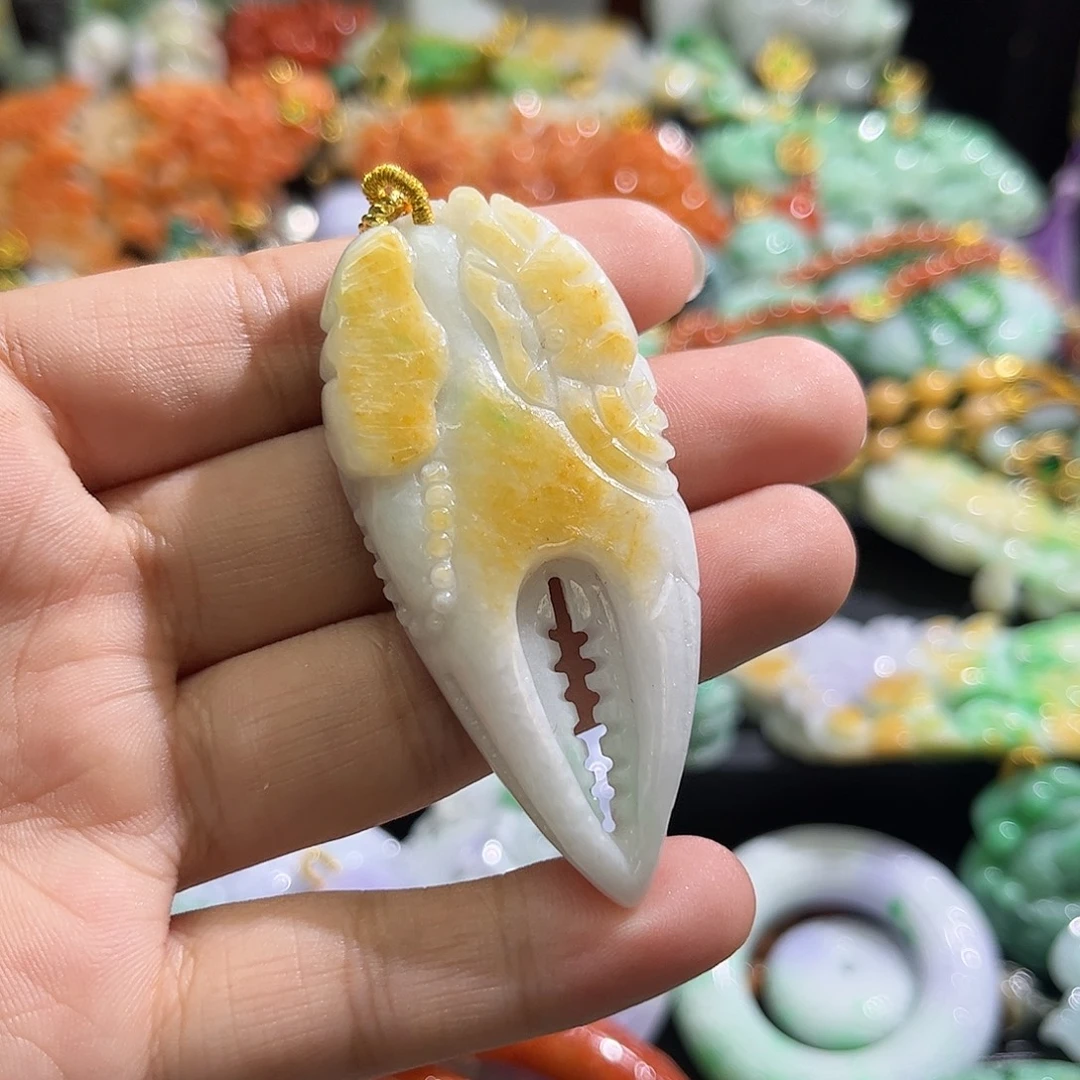 颈饰未镶嵌翡翠待编织