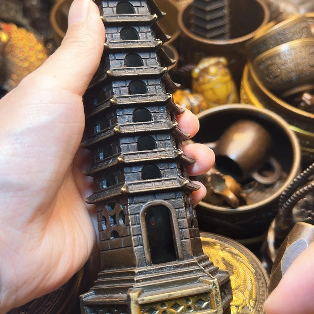 精美铜器工艺品等