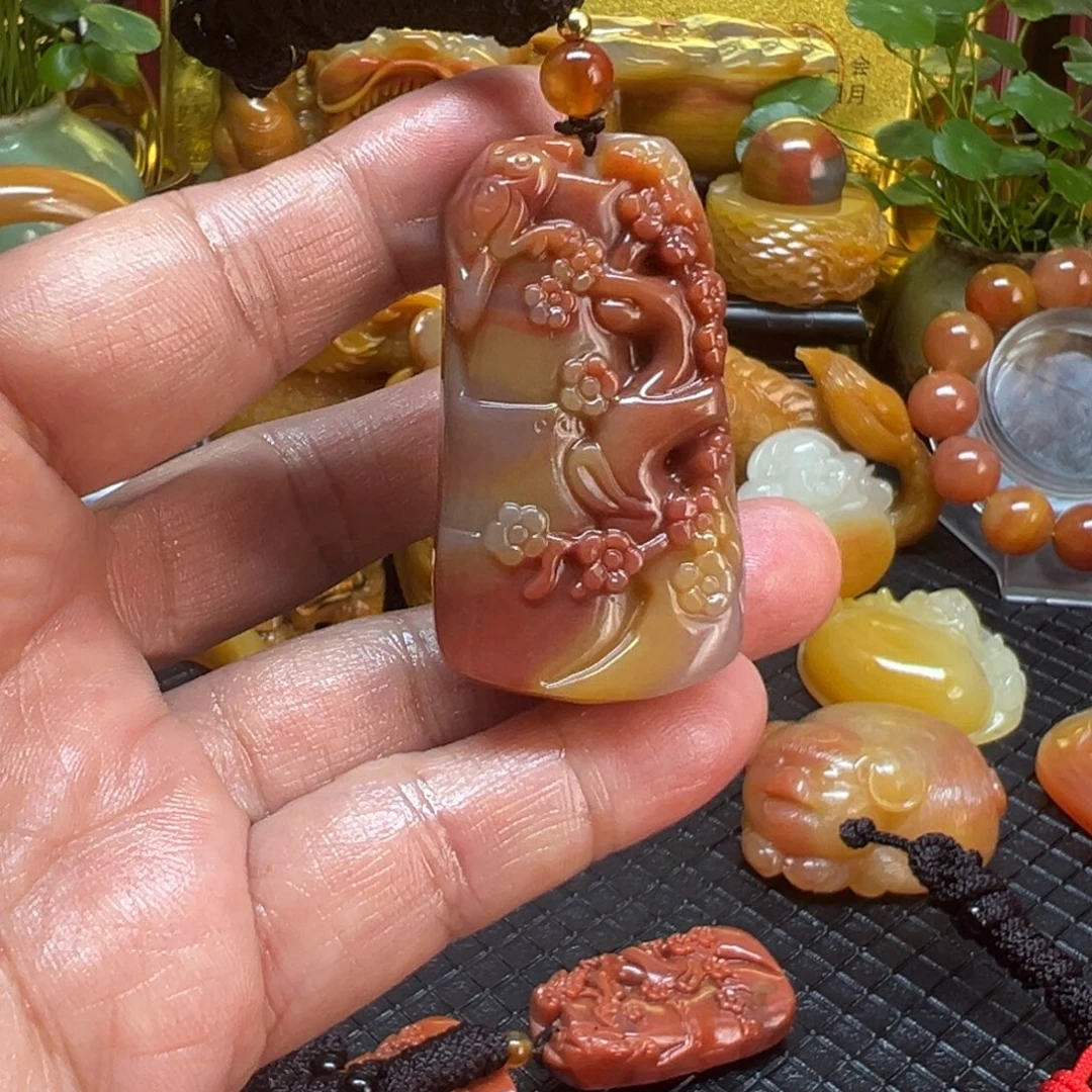 石英质玉未镶嵌颈饰