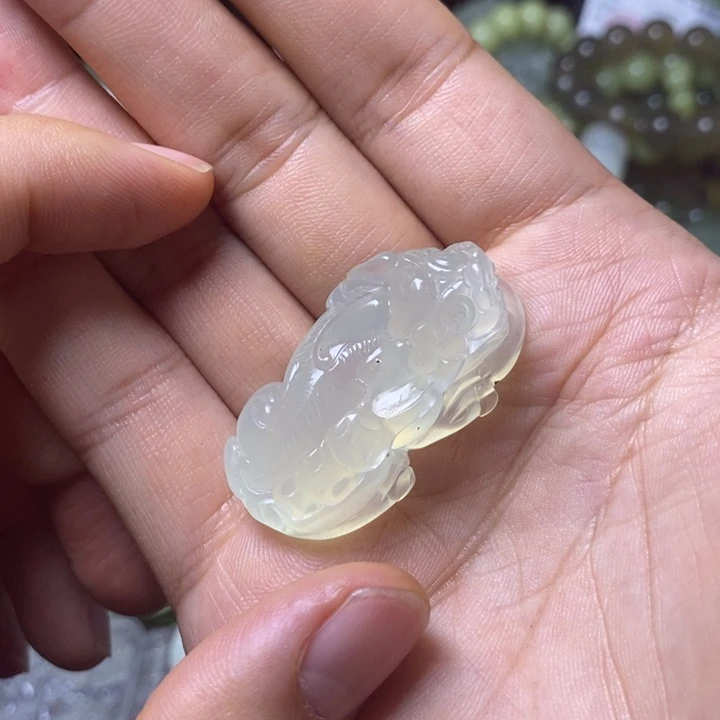 岫玉天然岫玉颈饰未镶嵌神****动