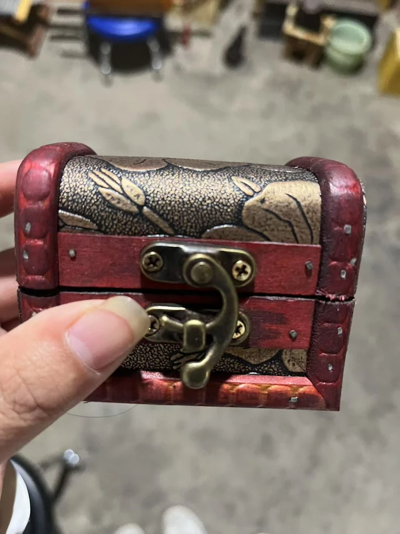 精品摆件两个黄宝宝呆呆