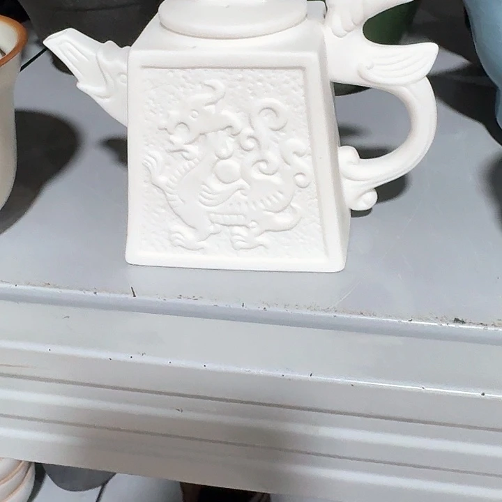 主人杯一个，瓷，品茗瓷