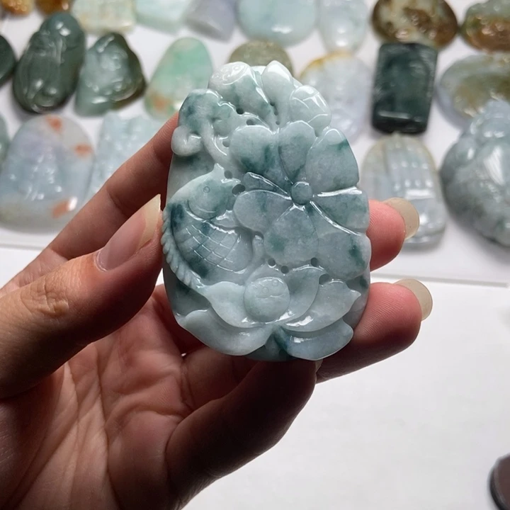 翡翠未镶嵌颈饰荷花鱼32