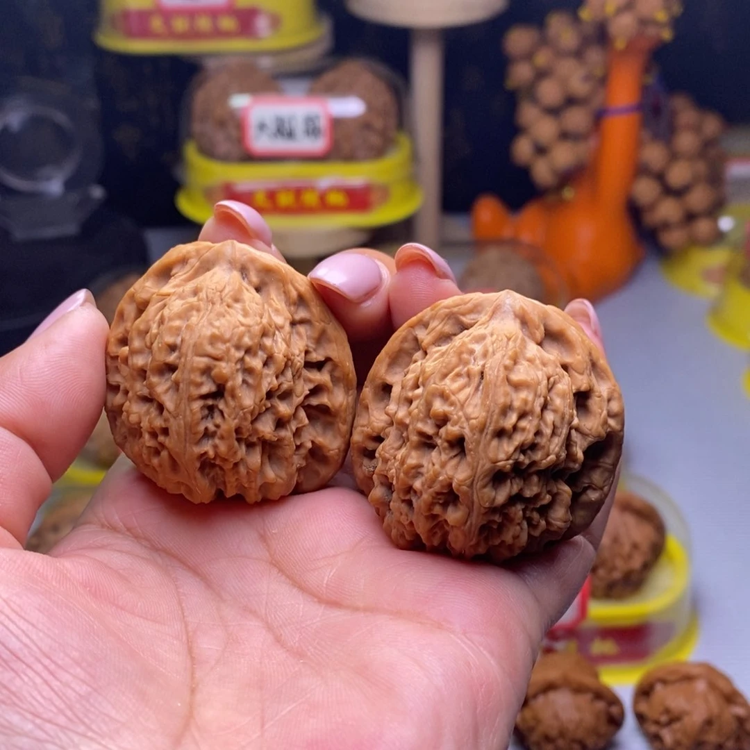 把件文玩核桃016红皮南疆石41尺全品