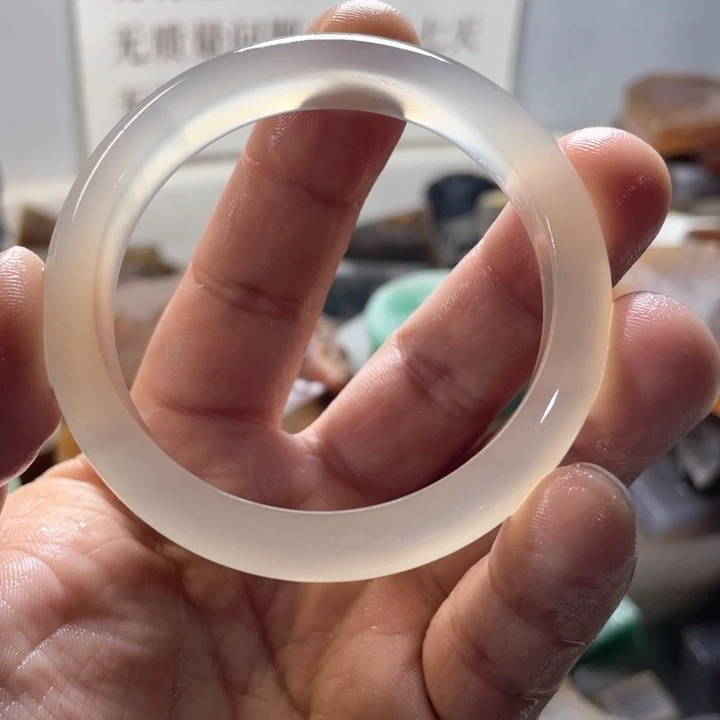 定制玛瑙夜***凉私人定制玛瑙手镯，不支持七天无理由退换