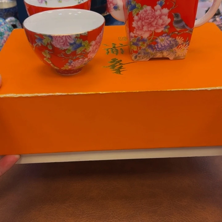 瓷片花花绿绿地在我心里