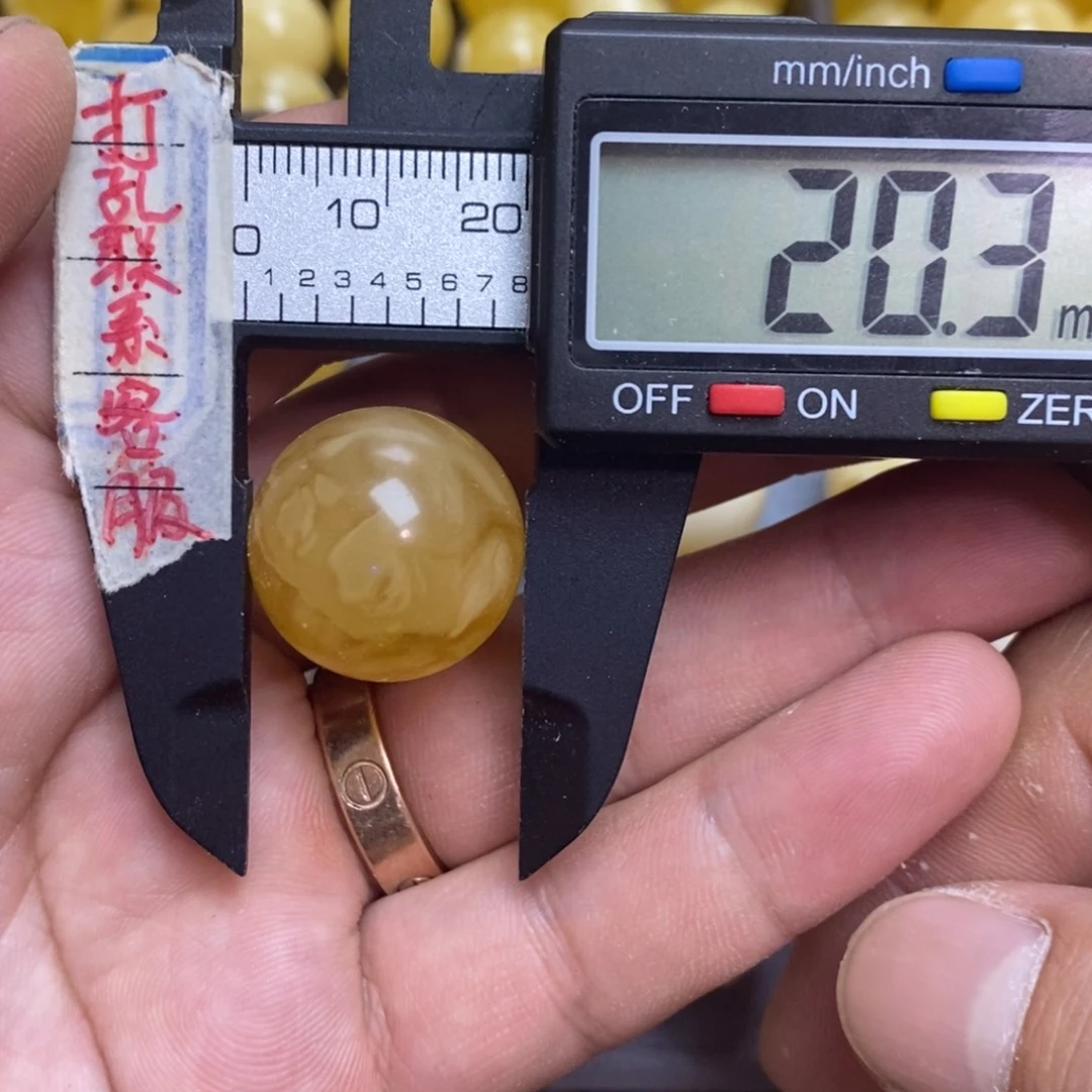未镶嵌蜜蜡裸石20.3微瑕圆珠默认直发