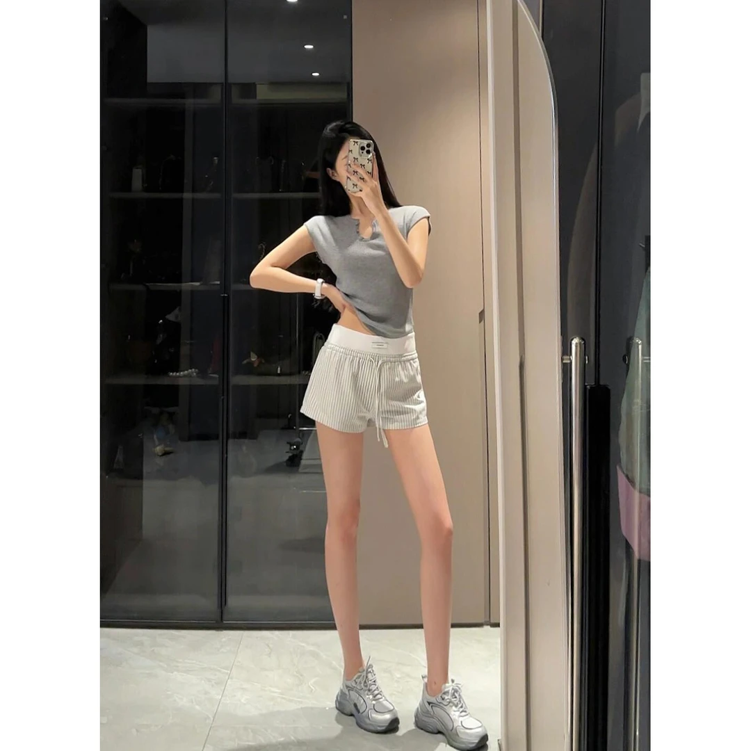 韩系设计u领小飞袖灰色t恤女夏季短款修身百搭设计感显瘦针织上衣