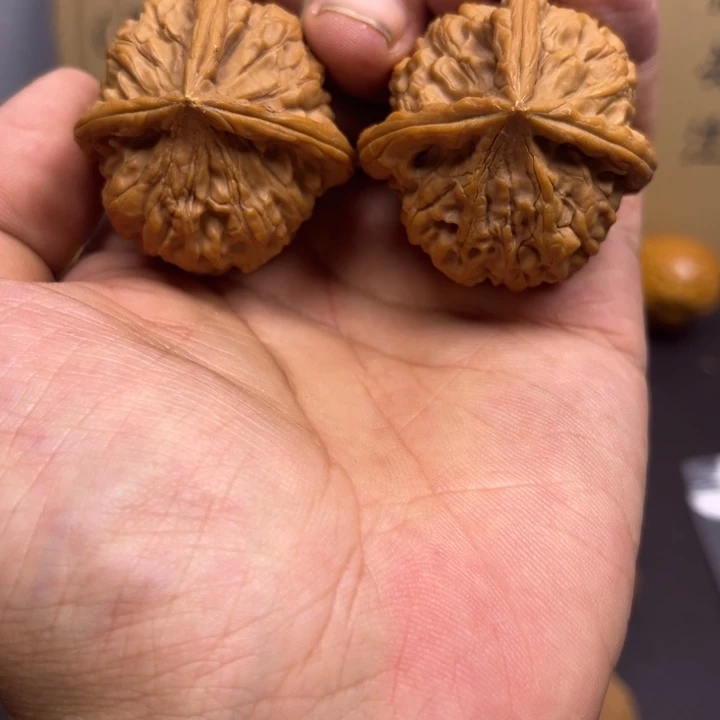 财***来菩提籽类玉玺三棱丁 有瑕疵黄磕碰