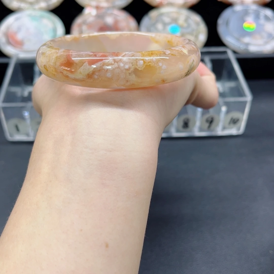 玛瑙/玉髓手镯未镶嵌58