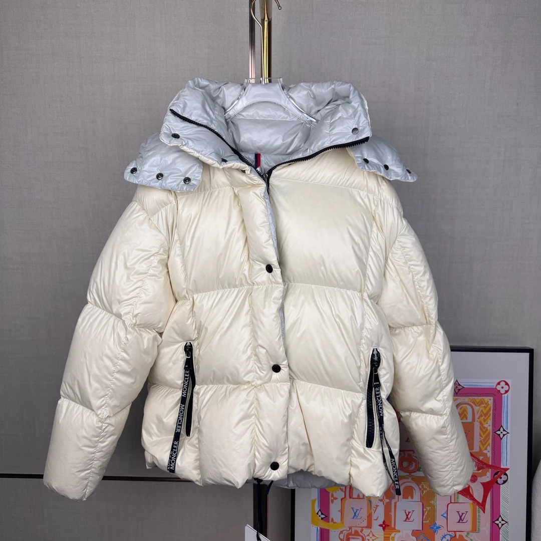 未使用 MONCLER TW0225/1码/Moncler盟可睐羽绒服 Parana系列柔软