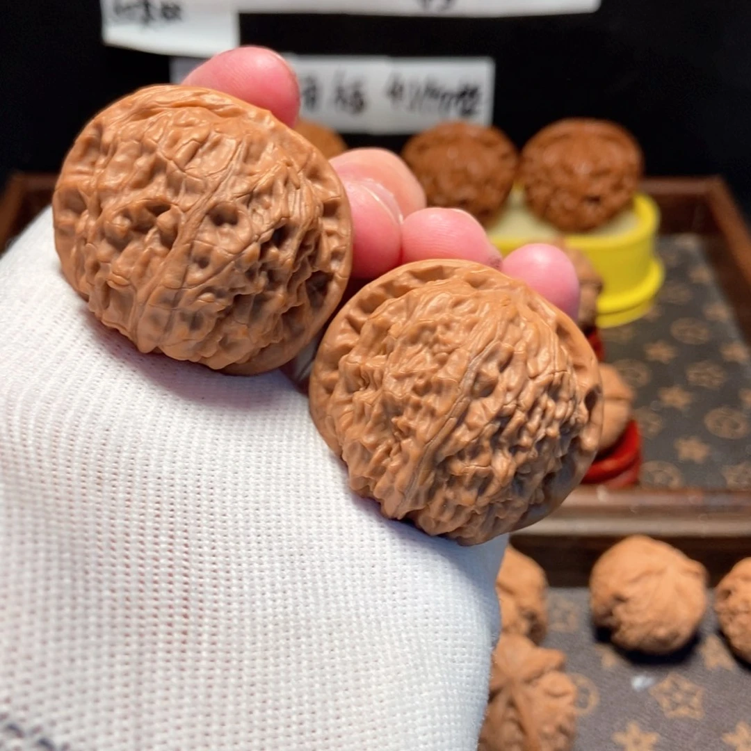 吊坠文玩核桃金麒麟42尺45