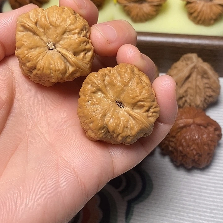壮***4文玩核桃吊坠36蝉