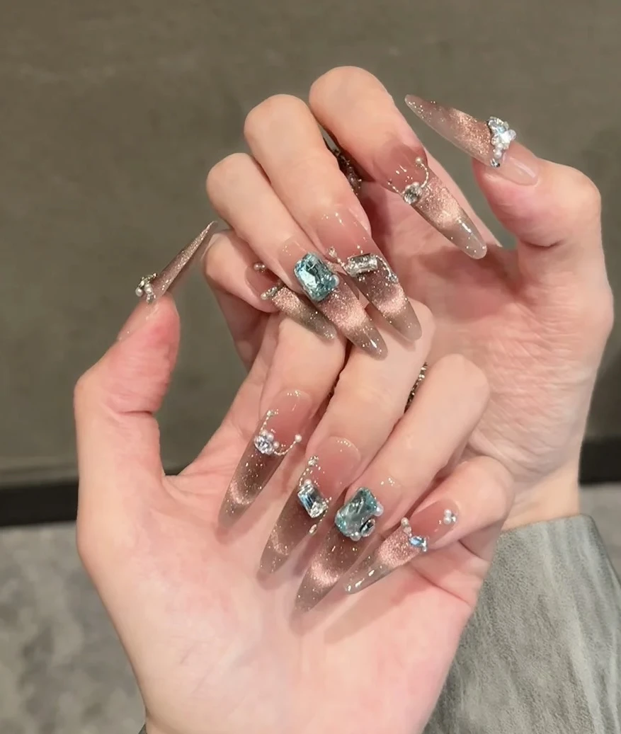 (孤品)手工穿戴甲  默认微瑕 (3单包邮）只拍一单发空气,no退no换