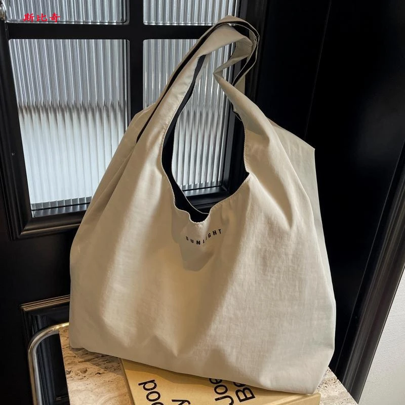 学院风大容量轻便尼龙布托特包女新款文艺复古学生上课通勤单肩包