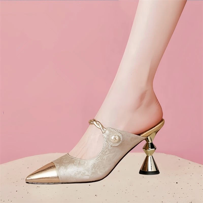 2025年新款国风凉拖鞋女夏外穿细跟真软皮包头半拖鞋时尚尖头鞋子