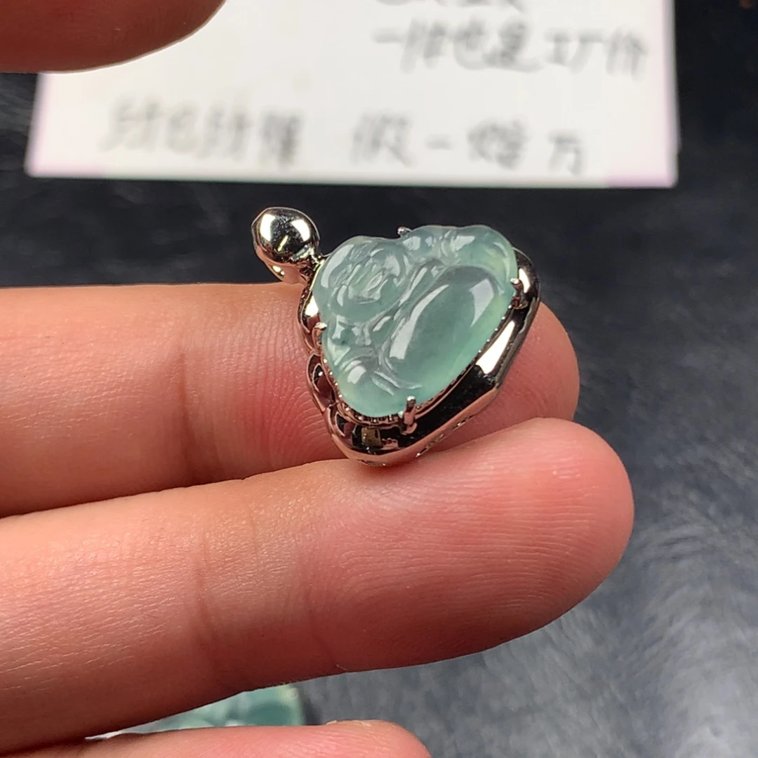 颈饰未镶嵌翡翠小佛公